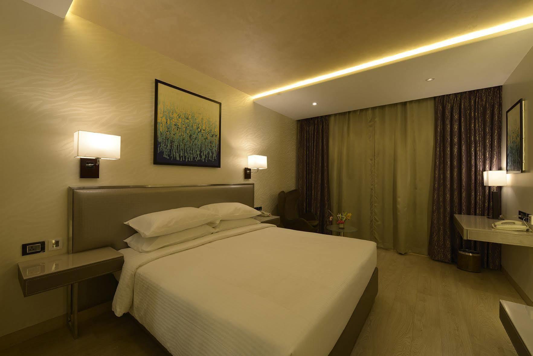 Genesis Hotel Near Mumbai Airport Exterior foto